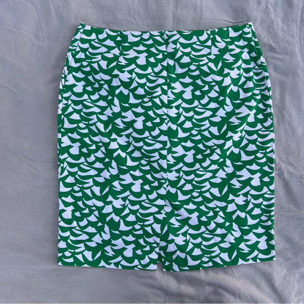 New York & Company Leaf Pattern Pencil Skirt
